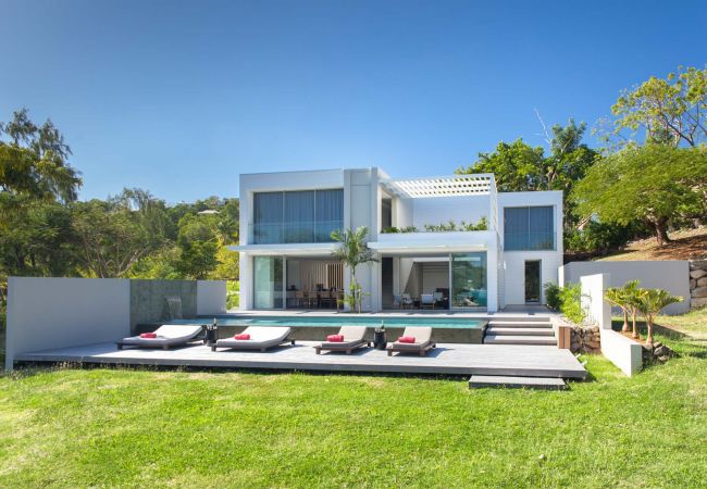 Luxury villa to rent in Martinique