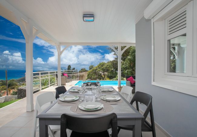 Villa sleeps 6 with sea view and pool in Sainte Luce Martinique