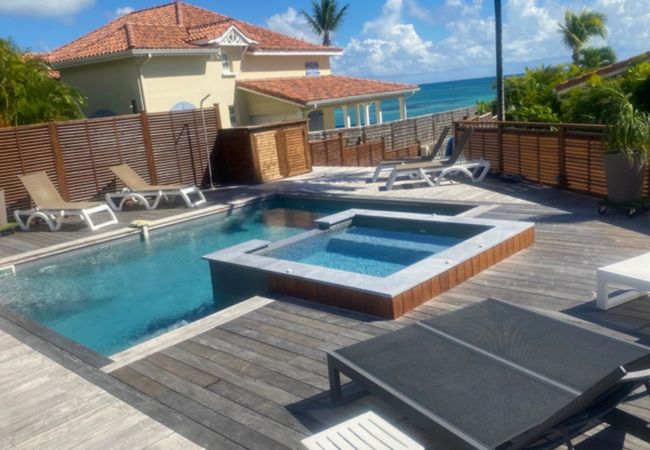 Rent a luxury villa with swimming pool, walking distance to the beach: Villa Karaib Bora Bora, Saint-François in Guadeloupe 