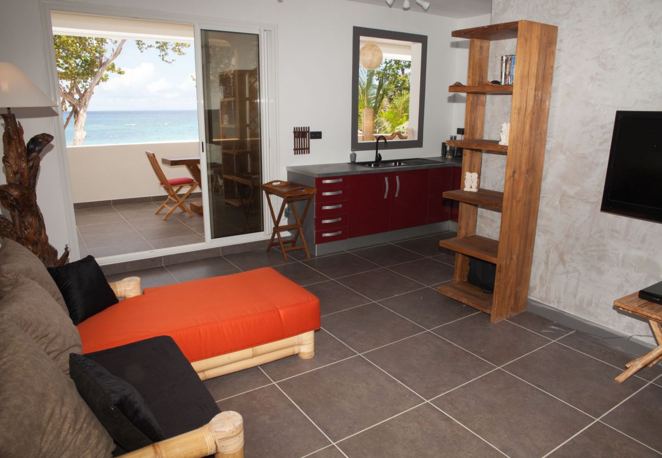 Living-room, flat Diamant Blanc, Le Diamant, Martinique, Archipel Évasion