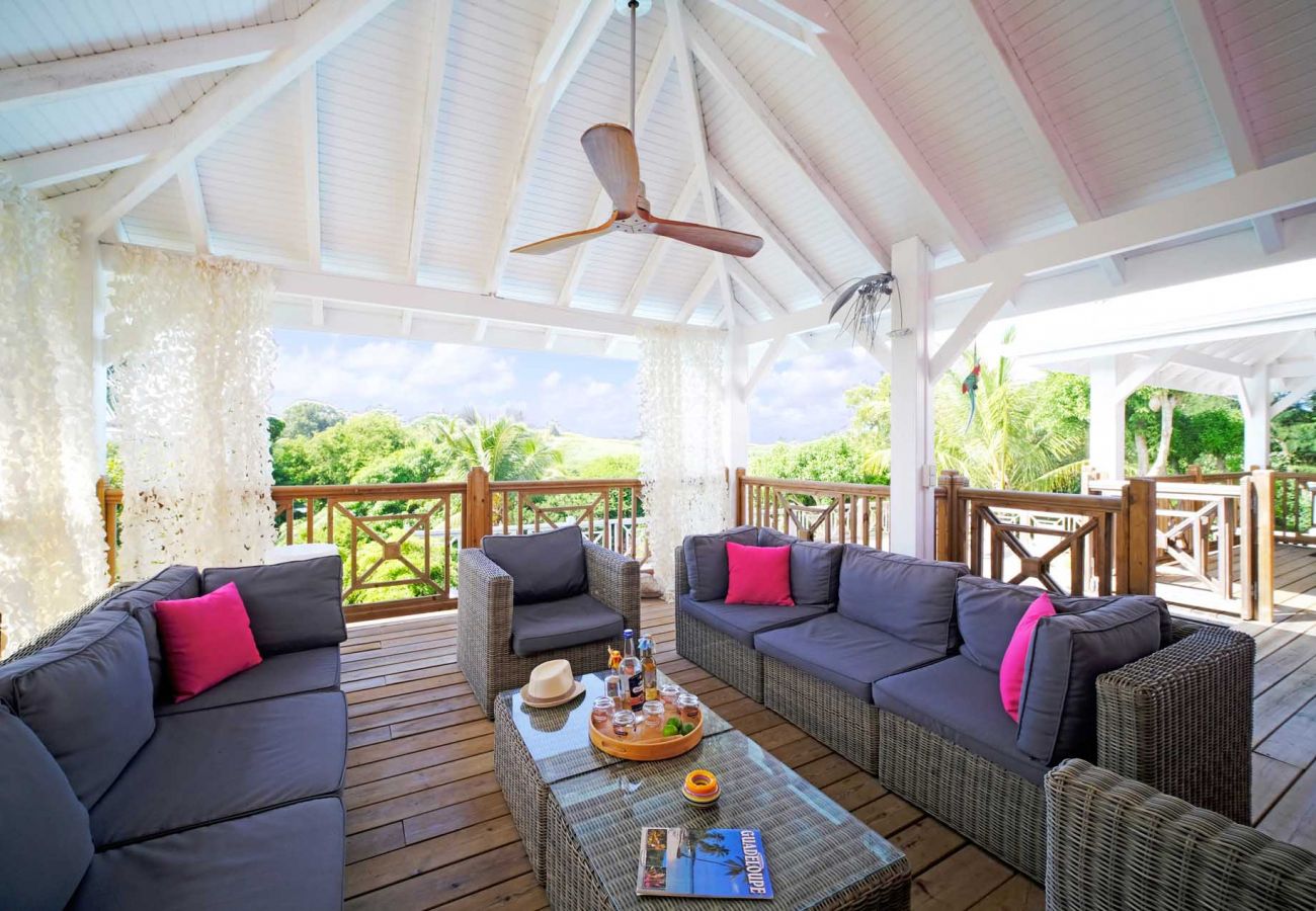 Villas to rent with Creole charm for 8 people in Guadeloupe