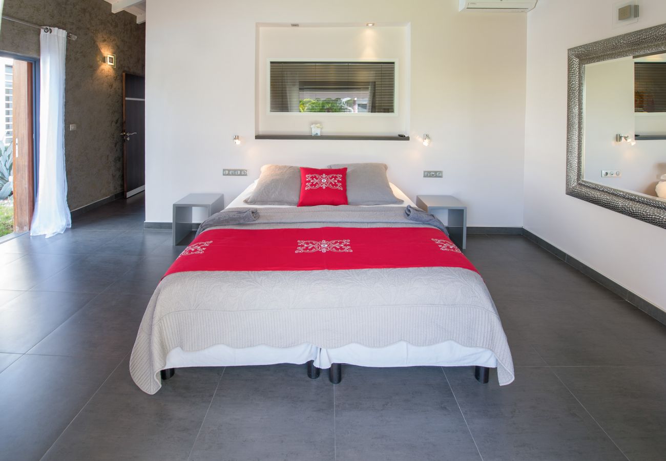 Villas for rent in Saint François offering 4 comfortable bedrooms