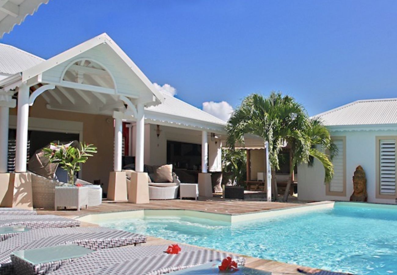 Villa rental with pool in Guadeloupe