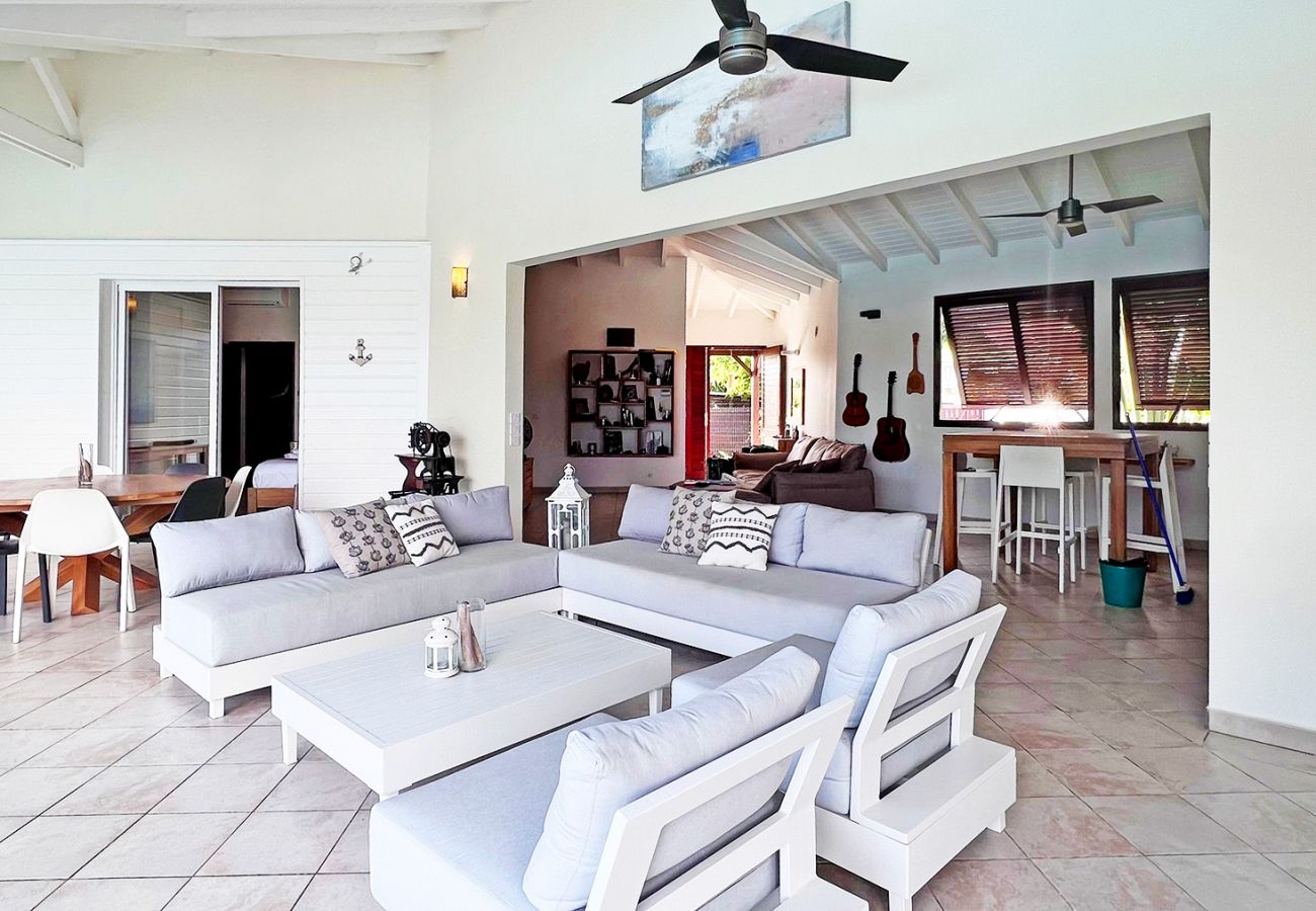 Holiday rental in Guadeloupe 4 bedrooms with swimming pool