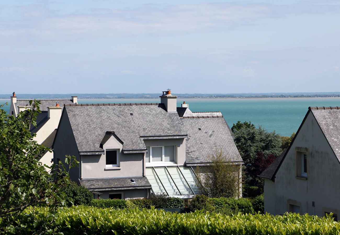 Villa in Saint-Méloir-des-Ondes - Le Vaulérault