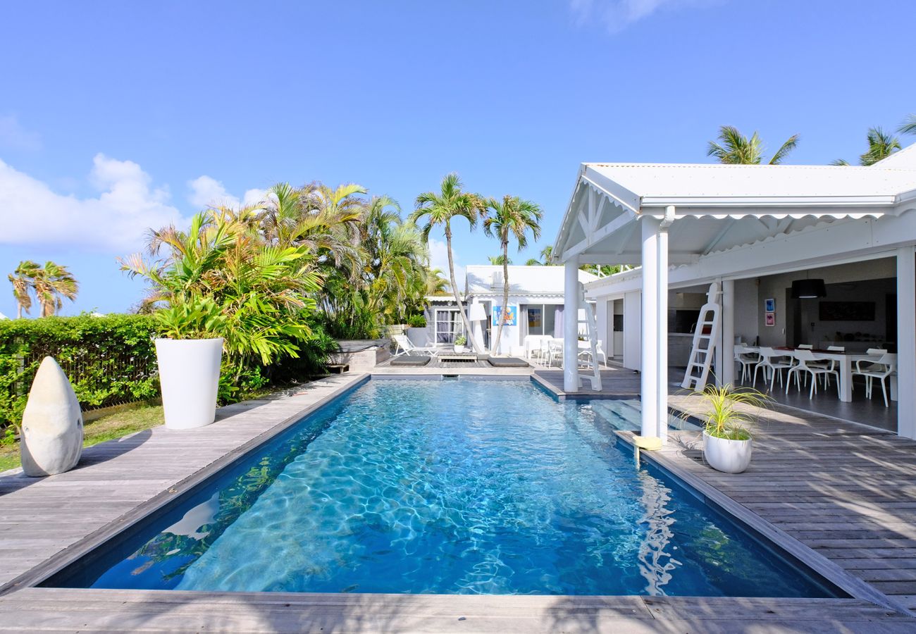 Villa with sea view and swimming pool in Saint-François