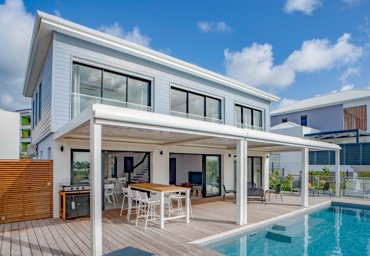 Villa rental in Saint-François, Guadeloupe : villa Coralia