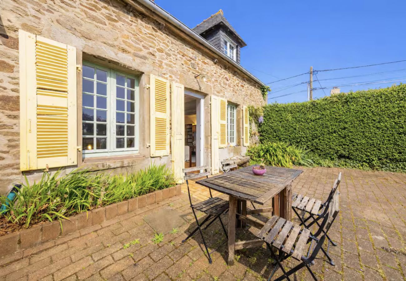 House in Cancale - La Bisquine