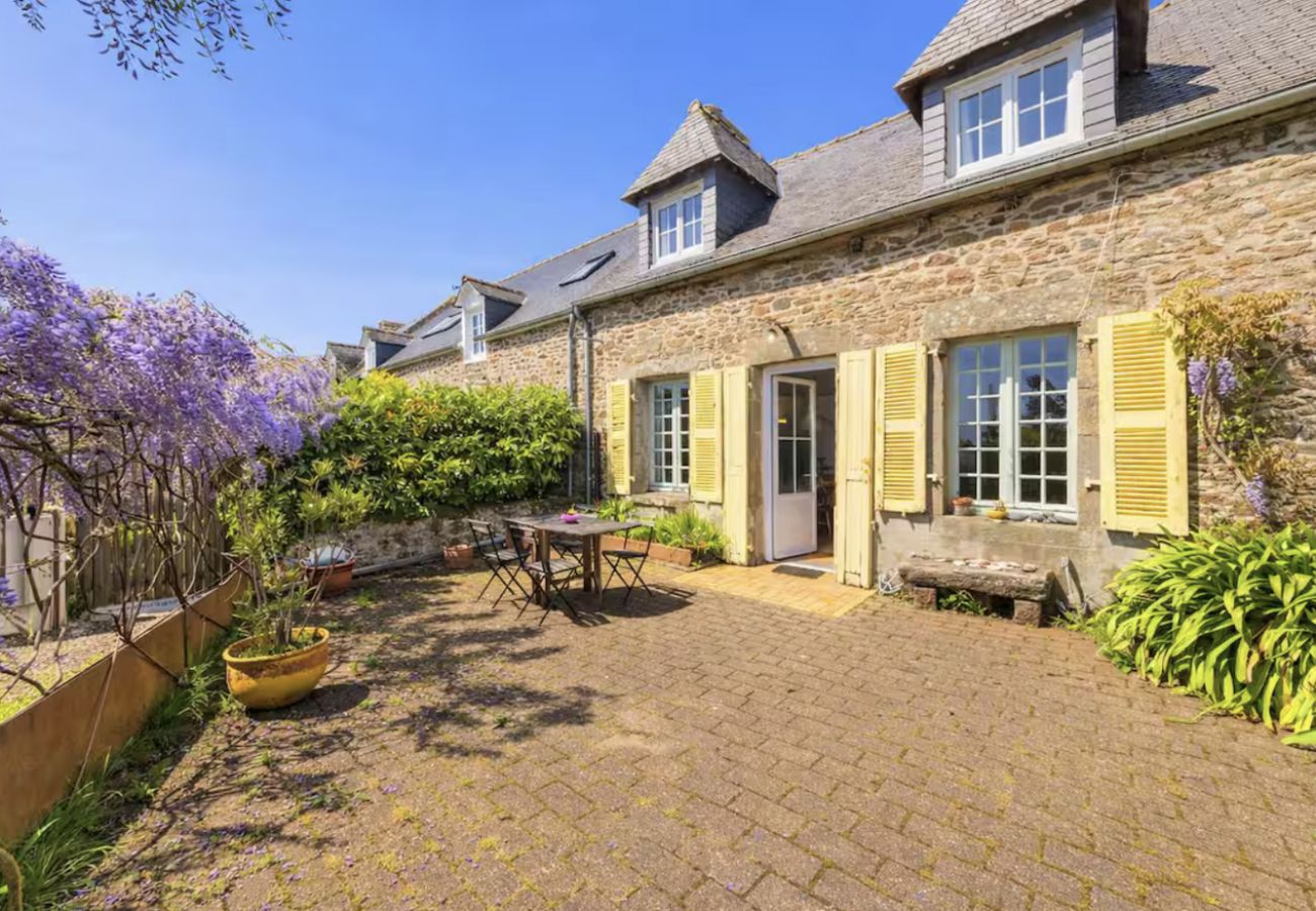 House in Cancale - La Bisquine