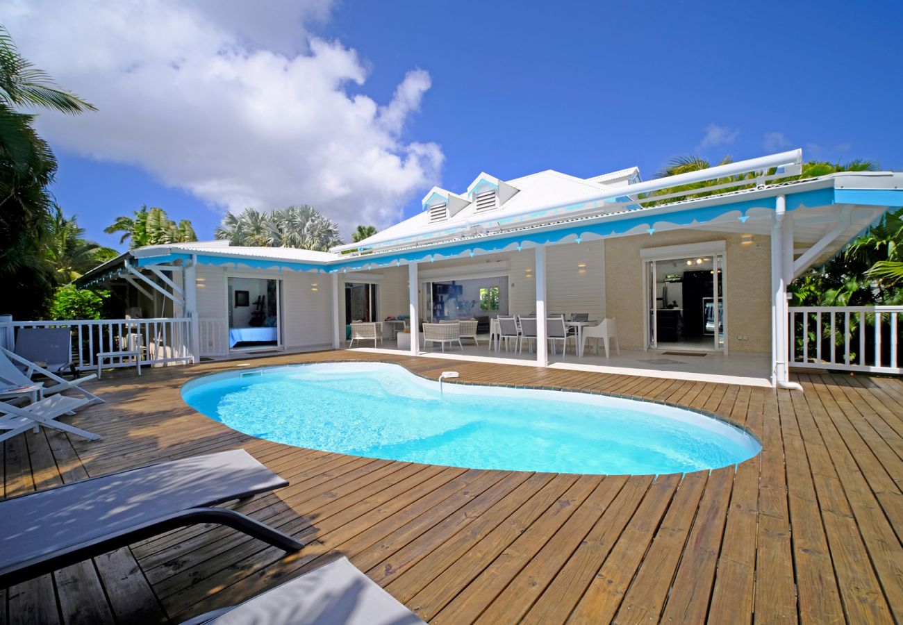 Location villas avec piscine et jaccuzi à Saint François en Guadeloupe