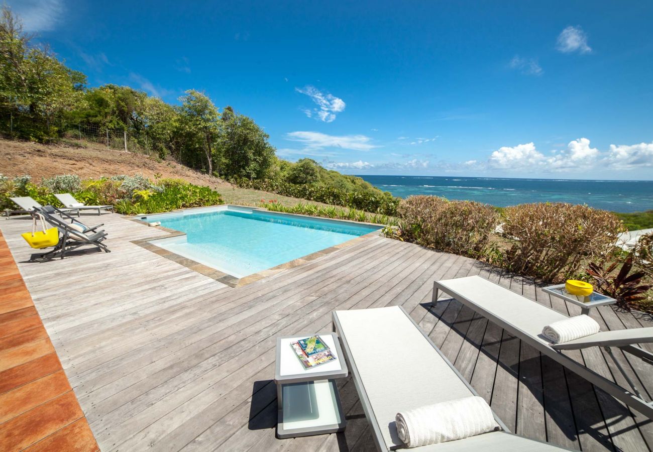 Maison de vacances avec piscine et vue mer