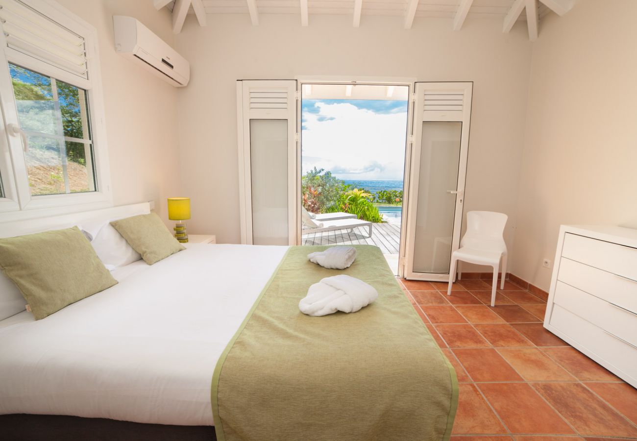 location de maison de vacances 3 chambres vue mer et piscine en Martinique