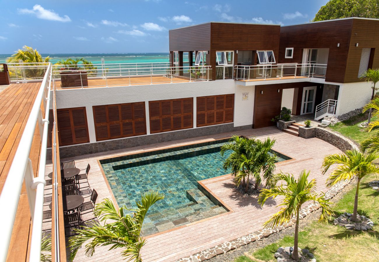 Villa neuf chambre, vue mer, piscine, Martinique
