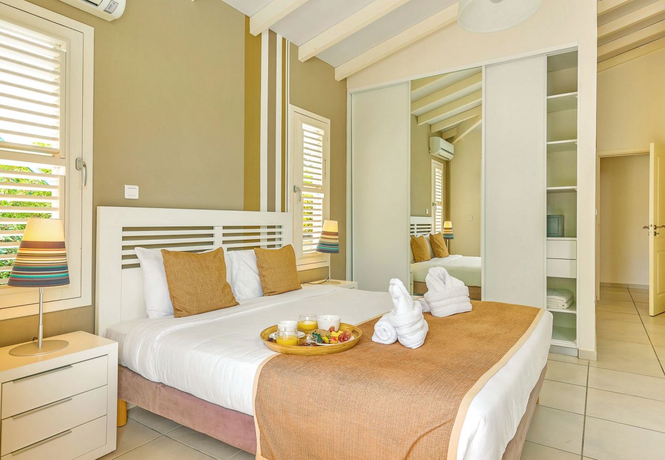 Villas de charme à louer en Martinique proche de l'océan offrant 4 chambre confortables