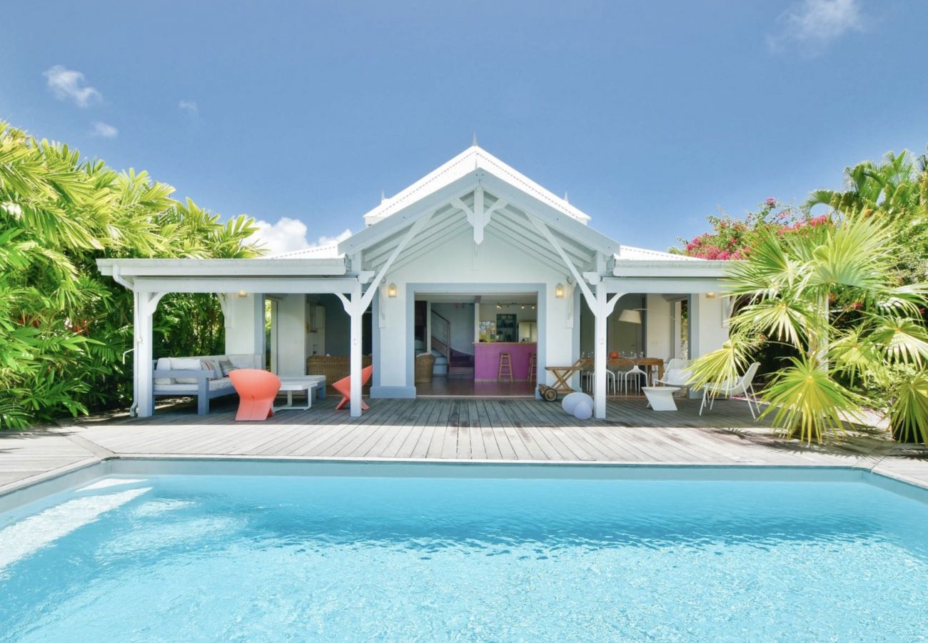 Location de villa avec piscine à Saint-François en Guadeloupe : la villa Corail
