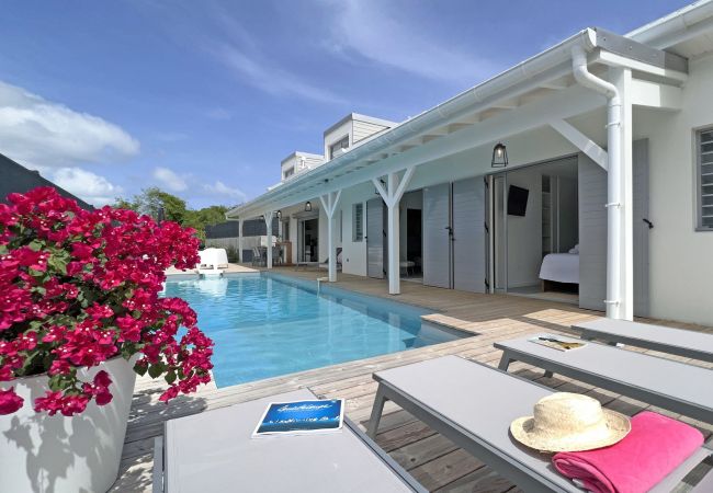 Location villa piscine à Saint-François en Guadeloupe : villa Alma