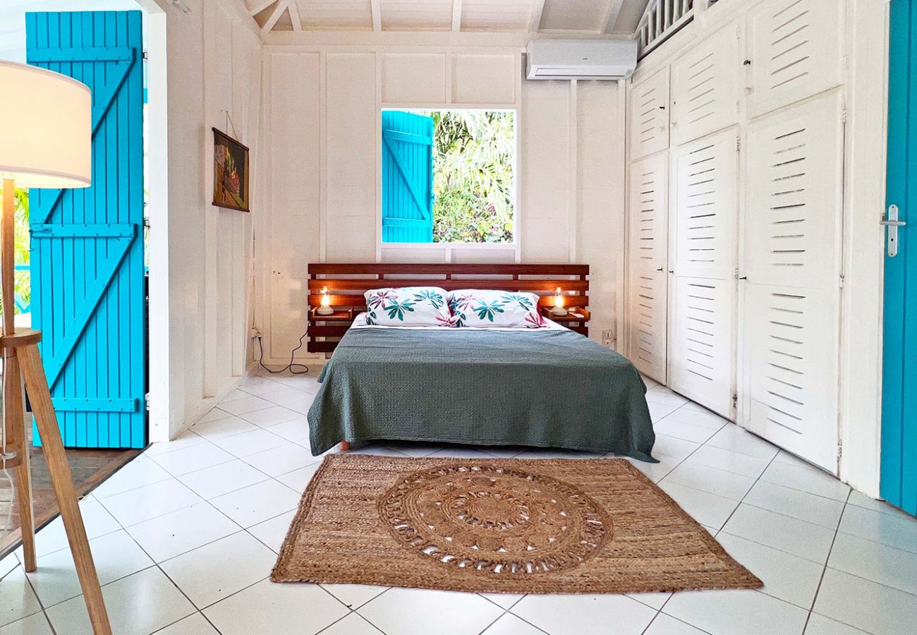 Location maison de vacances en Guadeloupe offrant 5 chambres et 1 cottage
