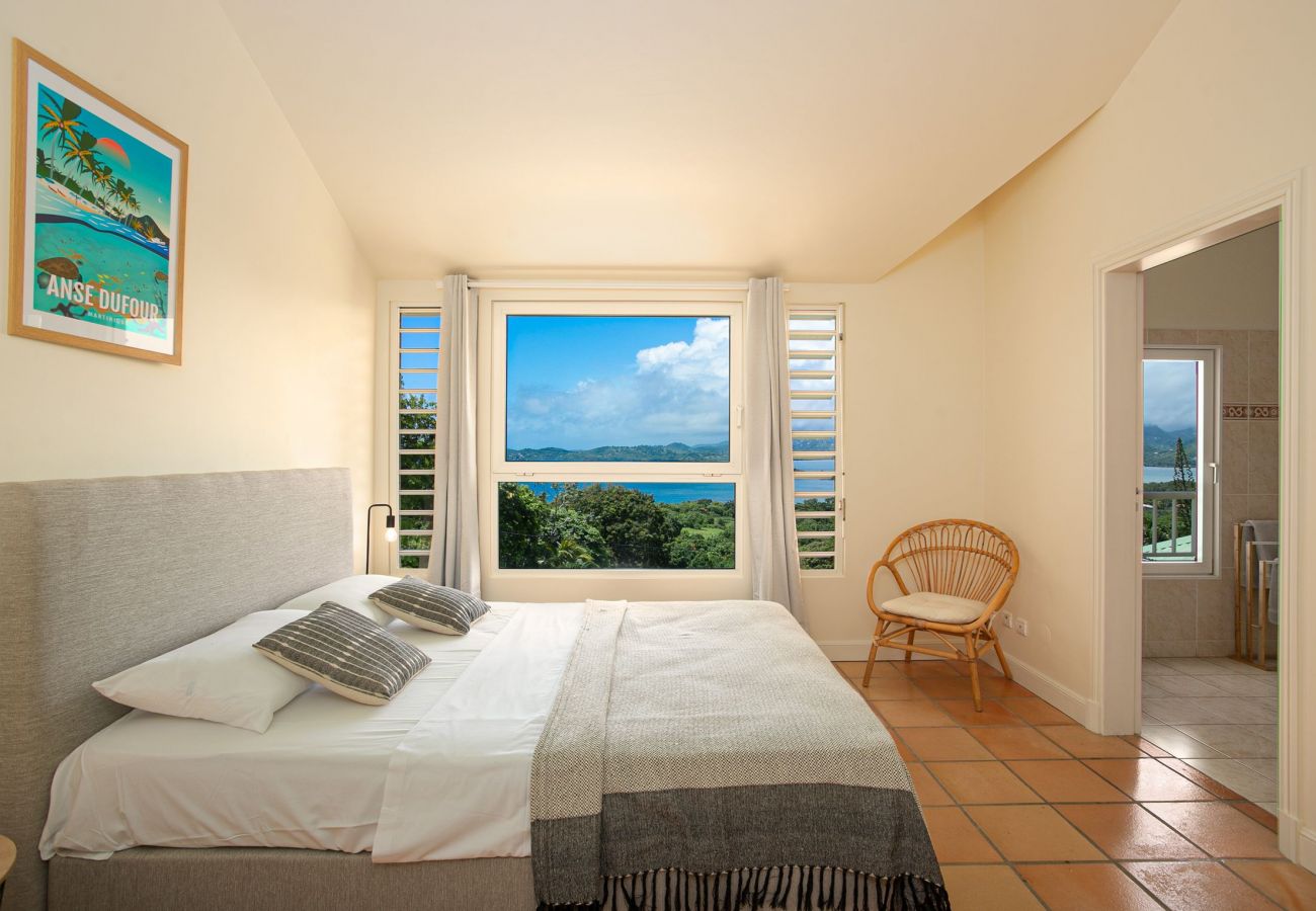 Location villa en Martinique offrant 5 chambres confortables et climatisées 