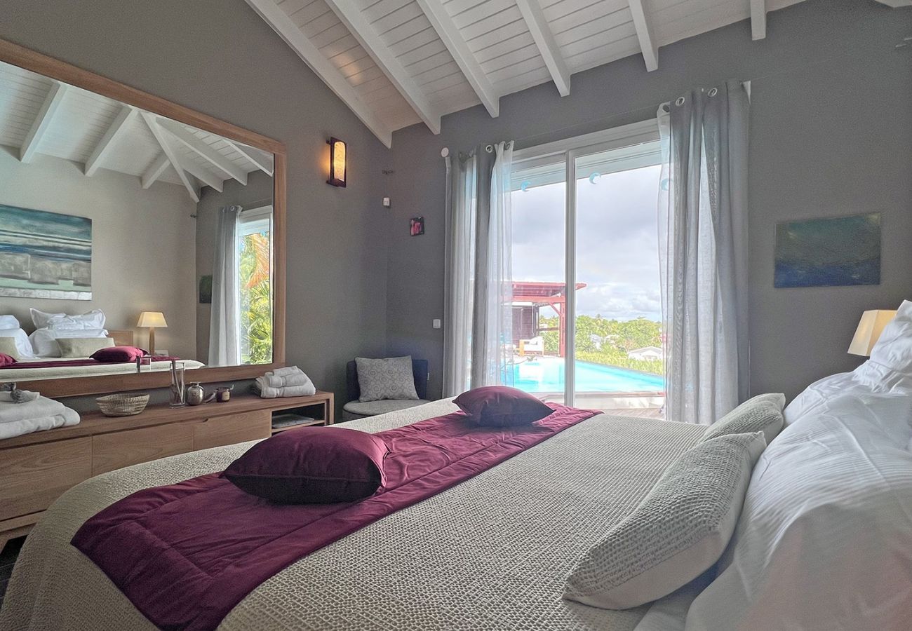 Louer villa 4 chambres avec piscine en Guadeloupe