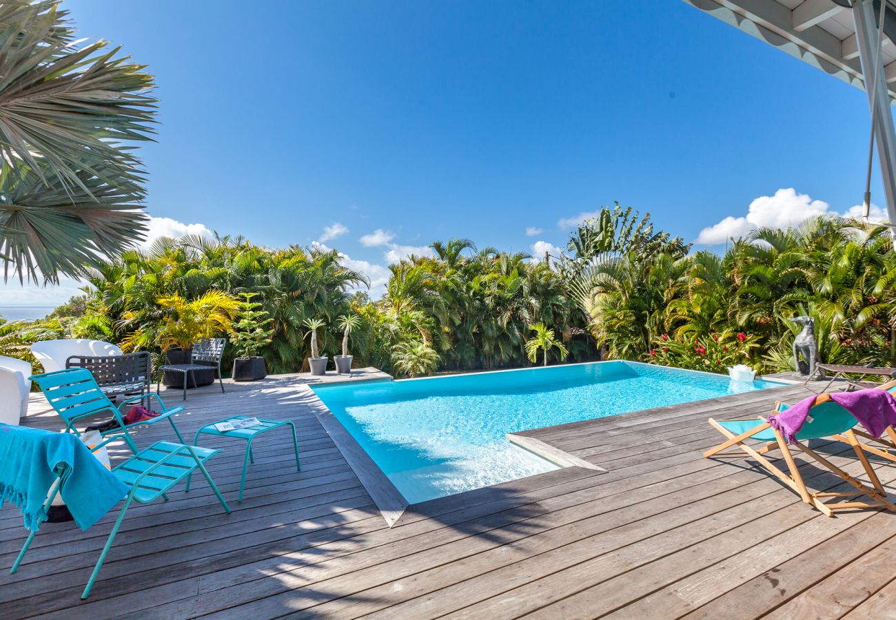 Villa de luxe, plage à pieds au Diamant.