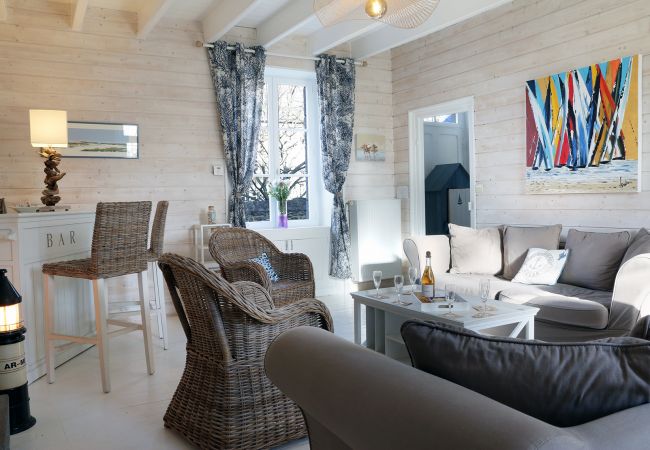Villa à louer avec jardin proche centre et plages à Cancale en Bretagne