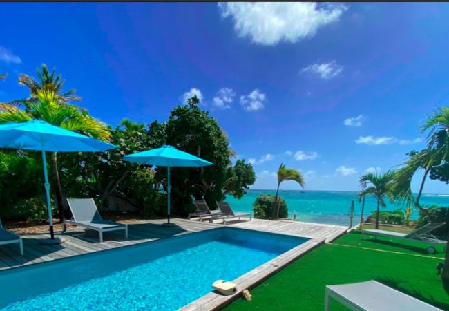 Location maison de vacances pieds dans l'eau en Guadeloupe