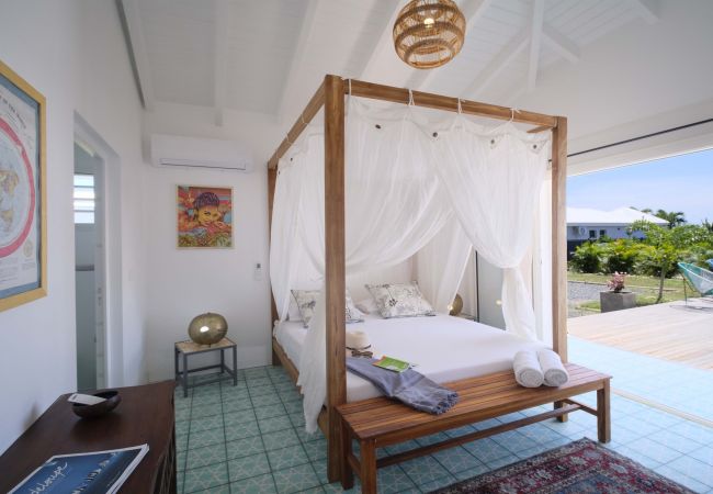 Louez villas contemporaines en Guadeloupe pouvant accueillir 6 personnes